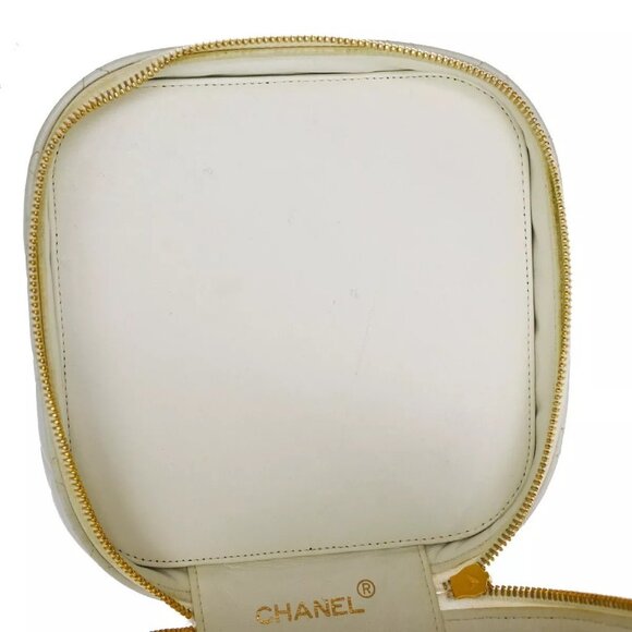 CHANEL Logo Matelasse Vanity Hand Bag Leather White GHW France Vintage - Picture 10 of 15